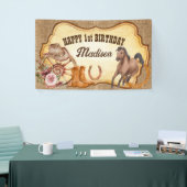 女性のカーボーイファーストrodeo馬テーマの誕生日パーティー 横断幕 (トレードショー)