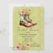 女性のカーボーイブーツとワイルドフラワーブライダルシャワー 招待状 (正面)