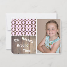 女性のカーボーイホースシュー誕生日フォト招待状