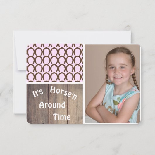 女性のカーボーイホースシュー誕生日フォト招待状 出欠カード (正面)