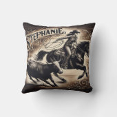 女性のカーボーイローピングキャトルアットアローデオイベント クッション (裏面)