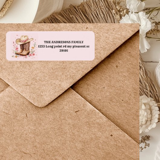 女性のカーボーイワイルドフラワーズバッシュ誕生日 | ピンクの西 ラベル