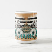 女性のカーボーイ乗馬フローラと西部 コーヒーマグカップ (中央)