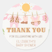 女性のカーボーイ物干しウェスタン赤ちゃんシャワー ラウンドシール (正面)