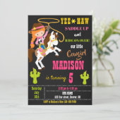 女性のカーボーイ誕生日の招待ワイルドウエストロデオパーティー 招待状 (スタンド正面)