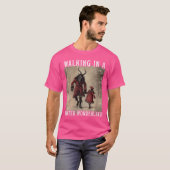 女性のクリスマス ウィンター・ワンダーランドを歩くクランプス Tシャツ (正面フル)