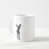 女性のゴルフ遊のシルエット コーヒーマグカップ (正面左)