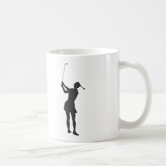 女性のゴルフ遊のシルエット コーヒーマグカップ (右)