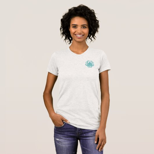 女性のシンプルなワイシャツ Tシャツ (正面フル)
