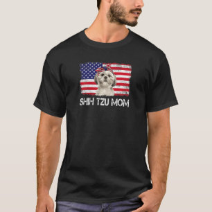 女性のシーズー（犬）Tzuママ米国国旗7月の4th愛国心 Tシャツ