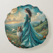 女性のターコイズドレスとセーブルラフ色 ラウンドクッション (裏面)