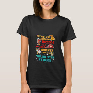 女性のチキンウィングホットドッグとボローニャチキン & Tシャツ