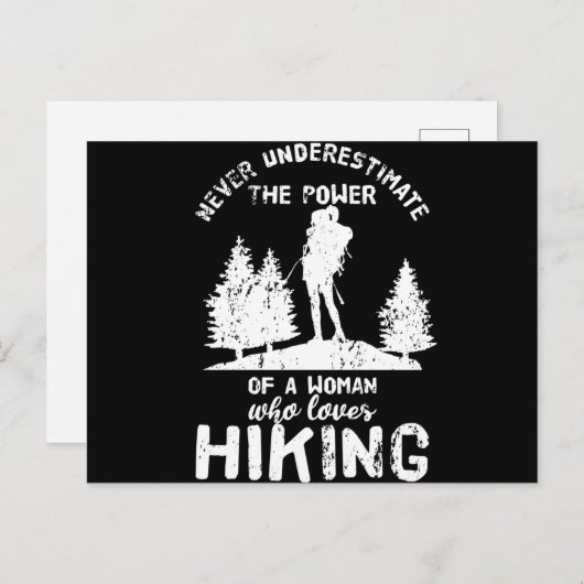 女性のハイキング・ガール・レディースを決して過小評価しない ポストカード (正面/裏面)