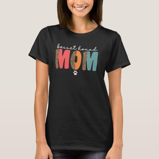 女性のバスセットハウンドママ女性のバスセットママ Tシャツ (正面)