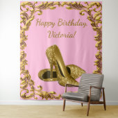 女性のピンクゴールドハイヒール誕生日XL背景 タペストリー (インサイチュ)