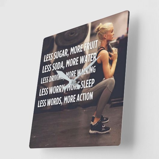 女性のフィットネス感動的の言葉 – もっとアクション スクエア壁時計 (傾斜)