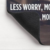 女性のフィットネス感動的の言葉 – もっとアクション マウスパッド (コーナー)