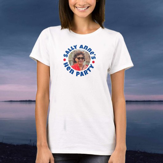 女性のヘン・パーティーの写真円形デザイン Tシャツ