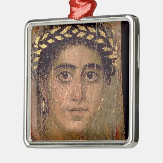 女性のポートレート、ロマノエジプトFayumから メタルオーナメント (左)