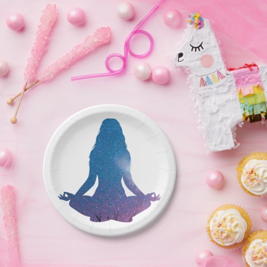 女性のヨガ練習 – 背景色を選択 ペーパープレート (パーティー)