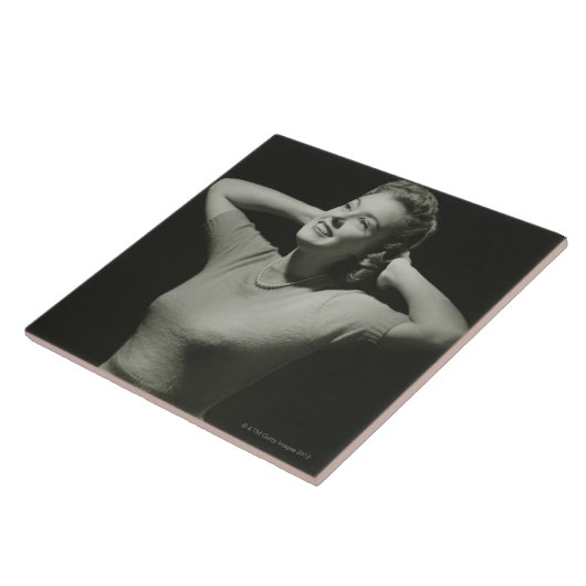 女性のリラックス タイル (側面)