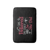 女性の体操 – 彼女は信じできる バスマット (正面縦)