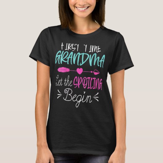 女性の初めての祖母の甘やかしの始まりをN Tシャツ (正面)