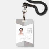 女性の医療写真ID識別プラスチック不良 バッジ (正面（ネックストラップ付）)