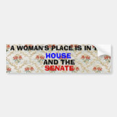 女性の場所は家および上院にあります バンパーステッカー (正面)