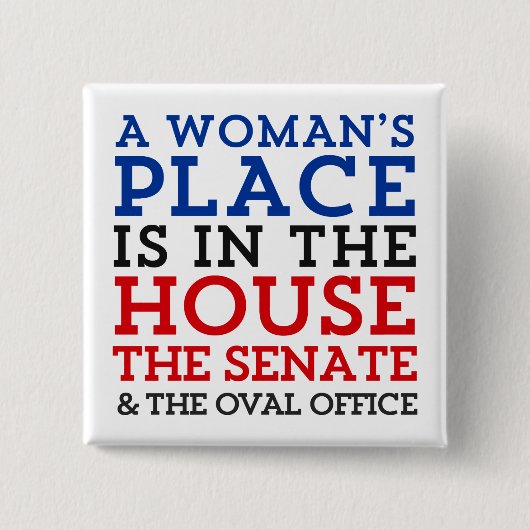 女性の場所は家にあります 缶バッジ (正面)