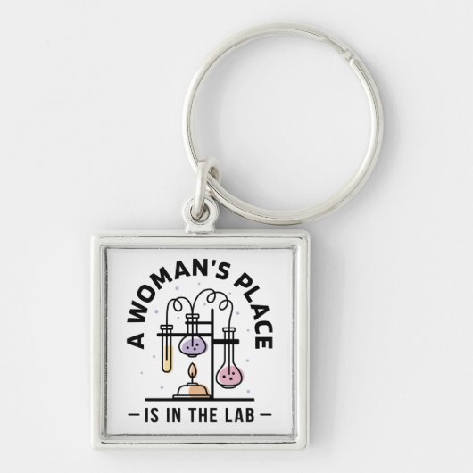 女性の場所は研究室にある – 科学フェミニスト キーホルダー (正面)
