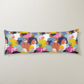 女性の多様性 – さまざまな人種の女性 ボディピロー (裏面)