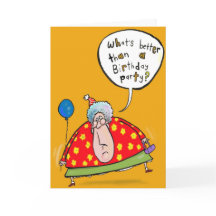 女性の広報担当者とバルーンと誕生日帽子。