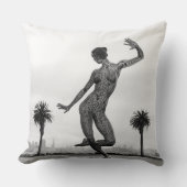 女性の強さ クッション (正面)