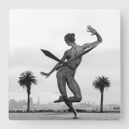 女性の強さ スクエア壁時計