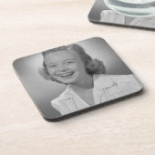 女性の微笑 コースター (左側)