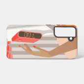 女性の手が目覚まし時計のスヌーズボタンを押す SAMSUNG GALAXYケース (裏面横)