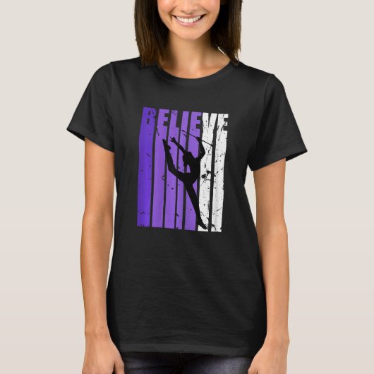 女性の新体操バトン信じの回転 Tシャツ (正面)