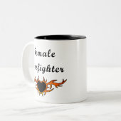 女性の消防士の入れ墨 ツートーンマグカップ (正面左)