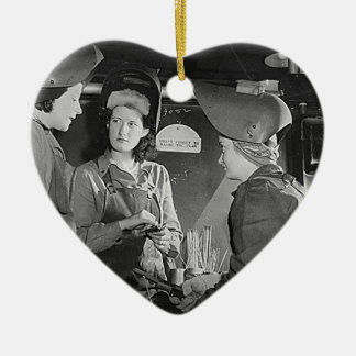 女性の溶接工 セラミックオーナメント