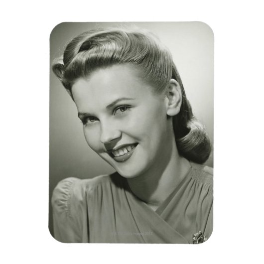 女性の笑顔2 マグネット (縦)