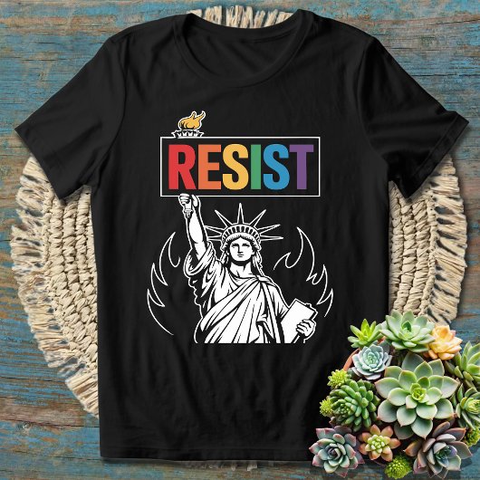 女性の自由に抵抗する Tシャツ