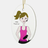 女性の茶色の髪の重さを持ち上げる作業を行う セラミックオーナメント (左)