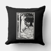 女性の読アールヌーボー元司書 クッション (正面)