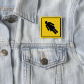 女性の警告ボタン 缶バッジ (インサイチュ)