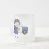 女性の警官のTシャツおよびギフト フロストグラスマグカップ (正面左)