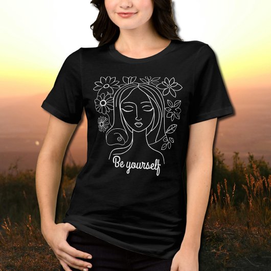 女性の顔と花 – Be Yourself トライブレンドＴシャツ