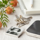 女性の飲むこと キーホルダー (側面)