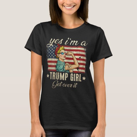 女性のyesは私のトランプの女の子はそれを乗る私たちのフラグ202 tシャツ (正面)