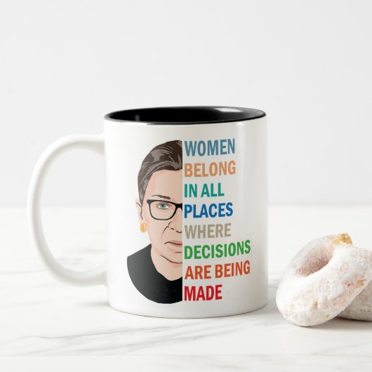 女性はすべての場所に所属Ruth Bader Ginsburg Rbg ツートーンマグカップ (ドーナツ)